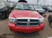 2005 Dodge Dakota SLT z VIN 1D7HW42N45S200091, wystawiony jako Copart lot #70249884 z przebiegiem 142 367 mil mil oraz Szkoda całkowita • Salvage title. Historia ofert i sprzedaży dostępna na DreamBid. Obrazek 5.