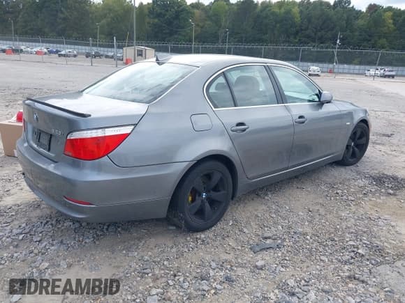 ✅ 2008 BMW 5 Series 528i • VIN: WBANU53548C116176 • Lot: 43339188. Wystawiony na IAAI z przebiegiem 154 176 mil. Bezpłatny archiwum sprzedaży aukcyjnych z USA i szczegółowy raport historii pojazdu na DreamBid. Zdjęcie 4.