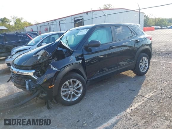 ✅ 2024 Chevrolet TrailBlazer LS • VIN: KL79MMSL3RB119122 • Лот: 43211449. Опубликован ранее на IAAI с пробегом 29 532 миль. Бесплатный доступ к архиву аукционных продаж из США и подробный отчёт об истории автомобиля на DreamBid. Изображение 2.