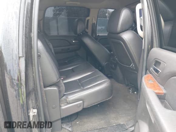 ✅ 2008 Chevrolet Silverado 1500 LTZ • VIN: 2GCFK13Y081168300 • Lot: 42696049. Listed on IAAI with 183,339 mi. Free auction sales archive from the USA and detailed vehicle history report at DreamBid. Image 8.