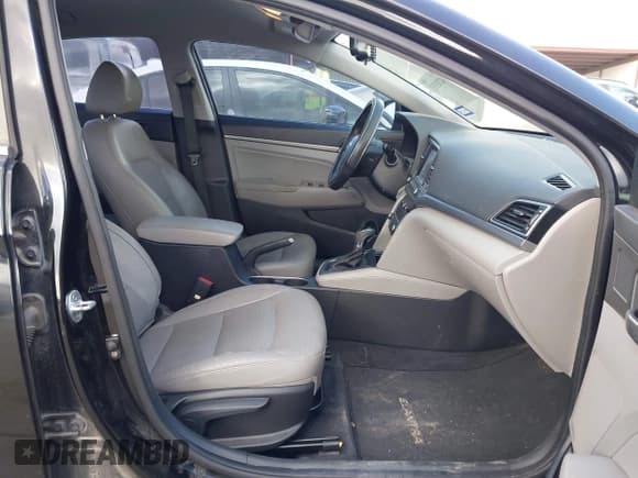 ✅ 2017 Hyundai Elantra SE • VIN: KMHD84LF3HU260202 • Lot: 42783393. Wystawiony na IAAI z przebiegiem 75 906 mil. Bezpłatny archiwum sprzedaży aukcyjnych z USA i szczegółowy raport historii pojazdu na DreamBid. Zdjęcie 5.