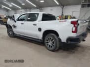 ✅ 2020 Chevrolet Silverado 1500 LT Trail Boss • VIN: 1GCPYFED8LZ333908 • Lot: 42949288. Wystawiony na IAAI z przebiegiem Nie podano. Bezpłatny archiwum sprzedaży aukcyjnych z USA i szczegółowy raport historii pojazdu na DreamBid. Zdjęcie 3.