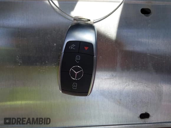 ✅ 2022 Mercedes-Benz GLC 300 • VIN: W1N0G8DBXNV391912 • Lot: 42647792. Listed on IAAI with 65,743 mi. Free auction sales archive from the USA and detailed vehicle history report at DreamBid. Image 11.