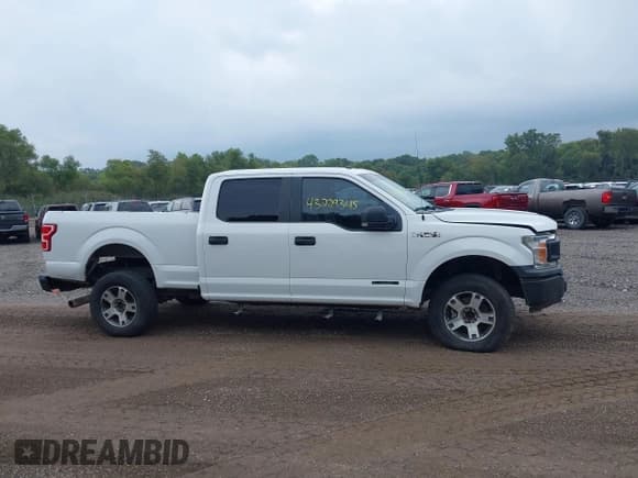 ✅ 2018 Ford F-150 XL • VIN: 1FTFW1E18JFD71180 • Lot: 43229345. Listed on IAAI with 186,320 mi. Free auction sales archive from the USA and detailed vehicle history report at DreamBid. Image 12.