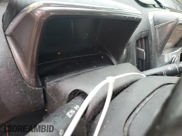 ✅ 2012 Chevrolet Volt • VIN: 1G1RD6E43CU100951 • Lot: 74367734. Wystawiony na Copart z przebiegiem Nie podano. Bezpłatny archiwum sprzedaży aukcyjnych z USA i szczegółowy raport historii pojazdu na DreamBid. Zdjęcie 9.