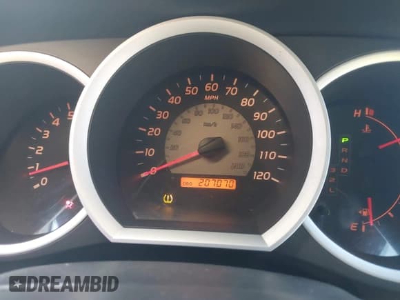 ✅ 2011 Toyota Tacoma • VIN: 5TFTX4CN5BX001369 • Lot: 41772108. Listed on IAAI with 207,070 mi. Free auction sales archive from the USA and detailed vehicle history report at DreamBid. Image 7.