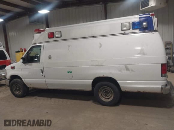 ✅ 2010 Ford E-Series Commercial • VIN: 1FDSS3EP6ADA41006 • Lot: 41561986. Listed on IAAI with 367,370 mi. Free auction sales archive from the USA and detailed vehicle history report at DreamBid. Image 14.