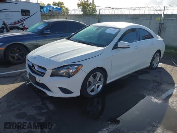 ✅ 2015 Mercedes-Benz CLA 250 • VIN: WDDSJ4EB0FN172229 • Lot: 43646494. Listed on IAAI with 100,965 mi. Free auction sales archive from the USA and detailed vehicle history report at DreamBid. Image 18.