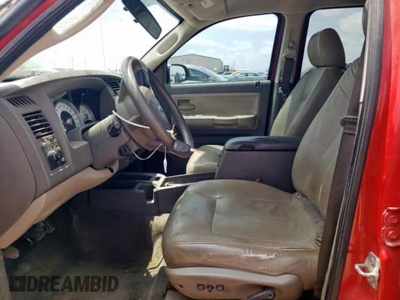 2008 Dodge Dakota SLT с VIN 1D7HE48K78S532224, выставлен на аукционе Copart как лот 58579875 с пробегом 140 457 миль миль и Списание • Salvage title. История ставок и продаж доступна на DreamBid. Изображение 7.