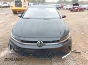 ✅ 2025 Volkswagen Jetta S • VIN: 3VW5X7BU7SM102127 • Lot: 43568365. Listed on IAAI with 2,812 mi. Free auction sales archive from the USA and detailed vehicle history report at DreamBid. Image 12.