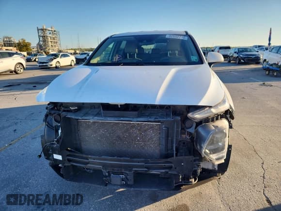 ✅ 2020 Hyundai Santa Fe SE • VIN: 5NMS23AD6LH155646 • Lot: 82552715. Wystawiony na Copart z przebiegiem 61 098 mil. Bezpłatny archiwum sprzedaży aukcyjnych z USA i szczegółowy raport historii pojazdu na DreamBid. Zdjęcie 5.