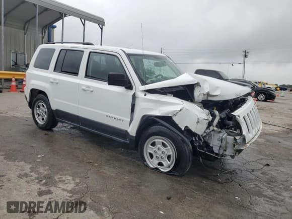 ✅ 2016 Jeep Patriot Sport SE • VIN: 1C4NJPBA5GD575571 • Lot: 58704865. Listed on Copart with 134,018 mi. Free auction sales archive from the USA and detailed vehicle history report at DreamBid. Image 4.