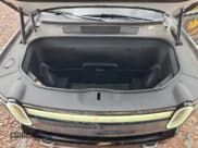 ✅ 2022 Rivian R1T Adventure • VIN: 7FCTGAAAXNN009122 • Lot: 85928145. Wystawiony na Copart z przebiegiem 75 157 mil. Bezpłatny archiwum sprzedaży aukcyjnych z USA i szczegółowy raport historii pojazdu na DreamBid. Zdjęcie 11.