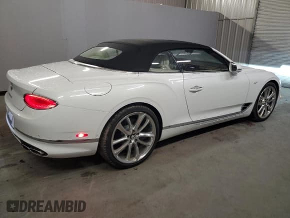 ✅ 2023 Bentley Continental GT GT V8 • VIN: SCBDG4ZG8PC010906 • Лот: 69438175. Опубликован ранее на Copart с пробегом 348 миль. Бесплатный доступ к архиву аукционных продаж из США и подробный отчёт об истории автомобиля на DreamBid. Изображение 3.