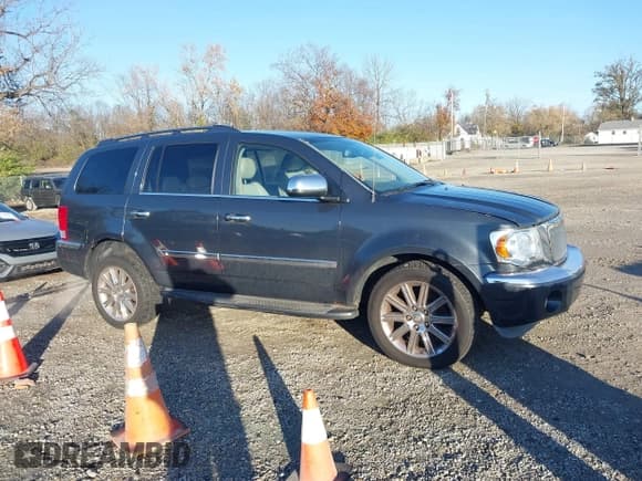 ✅ 2008 Chrysler Aspen Limited • VIN: 1A8HW58218F148924 • Lot: 43698728. Wystawiony na IAAI z przebiegiem 219 076 mil. Bezpłatny archiwum sprzedaży aukcyjnych z USA i szczegółowy raport historii pojazdu na DreamBid. Zdjęcie 1.