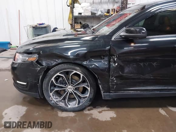 ✅ 2015 Ford Taurus SHO • VIN: 1FAHP2KT6FG137418 • Лот: 42256452. Опубликован ранее на IAAI с пробегом 140 335 миль. Бесплатный доступ к архиву аукционных продаж из США и подробный отчёт об истории автомобиля на DreamBid. Изображение 6.