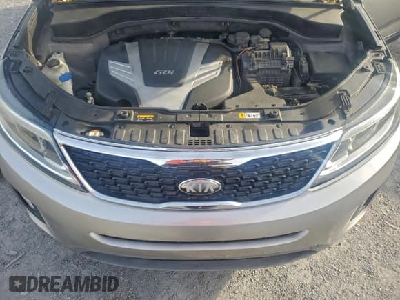 ✅ 2014 Kia Sorento EX • VIN: 5XYKUDA73EG458651 • Лот: 95087555. Опубликован ранее на Copart с пробегом 176 920 миль. Бесплатный доступ к архиву аукционных продаж из США и подробный отчёт об истории автомобиля на DreamBid. Изображение 12.