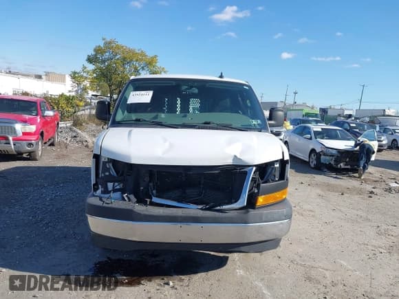 ✅ 2019 GMC Savana Cargo • VIN: 1GTW7AFG2K1367737 • Lot: 43524111. Listed on IAAI with 121,081 mi. Free auction sales archive from the USA and detailed vehicle history report at DreamBid. Image 6.