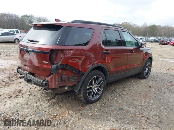 ✅ 2016 Ford Explorer Sport • VIN: 1FM5K8GT7GGB71257 • Lot: 42442346. Wystawiony na IAAI z przebiegiem 121 101 mil. Bezpłatny archiwum sprzedaży aukcyjnych z USA i szczegółowy raport historii pojazdu na DreamBid. Zdjęcie 4.
