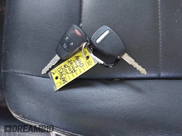 ✅ 2016 Jeep Patriot High Altitude • VIN: 1C4NJRFB3GD709556 • Lot: 41238260. Wystawiony na IAAI z przebiegiem 111 450 mil. Bezpłatny archiwum sprzedaży aukcyjnych z USA i szczegółowy raport historii pojazdu na DreamBid. Zdjęcie 11.