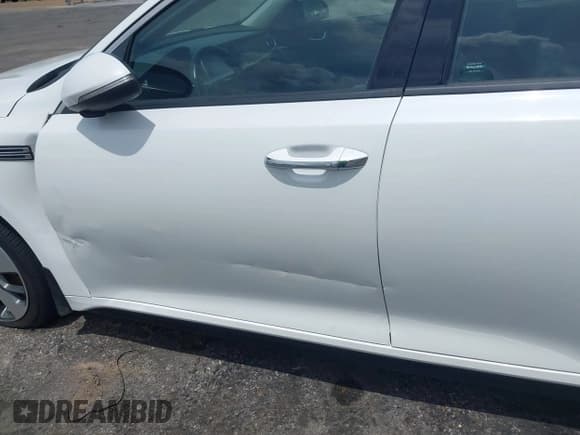 ✅ 2019 Kia Optima S • VIN: 5XXGT4L36KG361723 • Lot: 42484068. Wystawiony na IAAI z przebiegiem 86 433 mil. Bezpłatny archiwum sprzedaży aukcyjnych z USA i szczegółowy raport historii pojazdu na DreamBid. Zdjęcie 18.