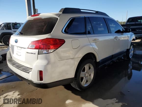 ✅ 2013 Subaru Outback 2.5i • VIN: 4S4BRCACXD3303943 • Lot: 83519134. Wystawiony na Copart z przebiegiem 148 361 mil. Bezpłatny archiwum sprzedaży aukcyjnych z USA i szczegółowy raport historii pojazdu na DreamBid. Zdjęcie 3.