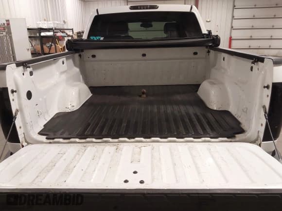 ✅ 2011 Chevrolet Silverado 1500 LTZ • VIN: 3GCPKTE30BG222565 • Lot: 43106845. Listed on IAAI with 154,158 mi. Free auction sales archive from the USA and detailed vehicle history report at DreamBid. Image 18.