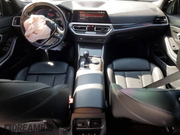 2022 BMW 3 Series 330i xDrive z VIN 3MW5R7J05N8C70306, wystawiony jako Copart lot #71299635 z przebiegiem 42 128 mil mil oraz Szkoda całkowita • Salvage title. Historia ofert i sprzedaży dostępna na DreamBid. Obrazek 8.