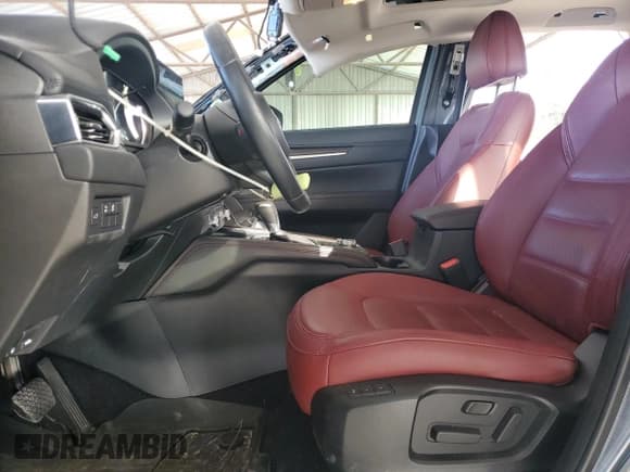 ✅ 2021 Mazda CX-5 Carbon Edition • VIN: JM3KFACM9M0348565 • Lot: 80429184. Wystawiony na Copart z przebiegiem 30 980 mil. Bezpłatny archiwum sprzedaży aukcyjnych z USA i szczegółowy raport historii pojazdu na DreamBid. Zdjęcie 7.