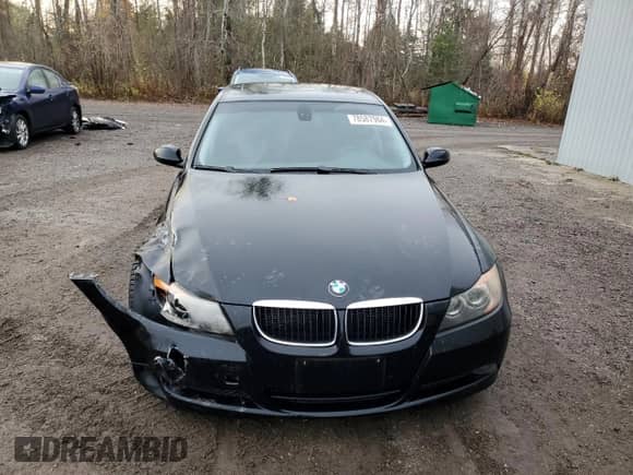 2006 BMW 3 Series 325i z VIN WBAVB13556KR56078, wystawiony jako Copart lot #78587984 z przebiegiem 165 240 mil mil oraz Czysty tytuł • Clean title. Historia ofert i sprzedaży dostępna na DreamBid. Obrazek 5.