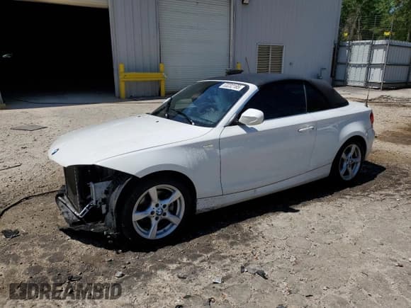 ✅ 2012 BMW 1 Series 128i • VIN: WBAUN1C50CVR00384 • Lot: 53232185. Listed on Copart with 79,189 mi. Free auction sales archive from the USA and detailed vehicle history report at DreamBid. Image 1.