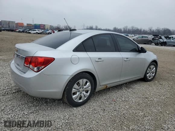 ✅ 2016 Chevrolet Cruze LS • VIN: 1G1PB5SH1G7116231 • Lot: 44238065. Listed on Copart with 133,551 mi. Free auction sales archive from the USA and detailed vehicle history report at DreamBid. Image 3.
