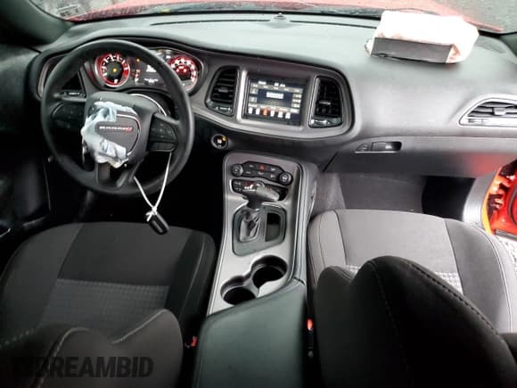 ✅ 2023 Dodge Challenger GT • VIN: 2C3CDZKG6PH609944 • Lot: 57472745. Wystawiony na Copart z przebiegiem 21 942 mil. Bezpłatny archiwum sprzedaży aukcyjnych z USA i szczegółowy raport historii pojazdu na DreamBid. Zdjęcie 8.