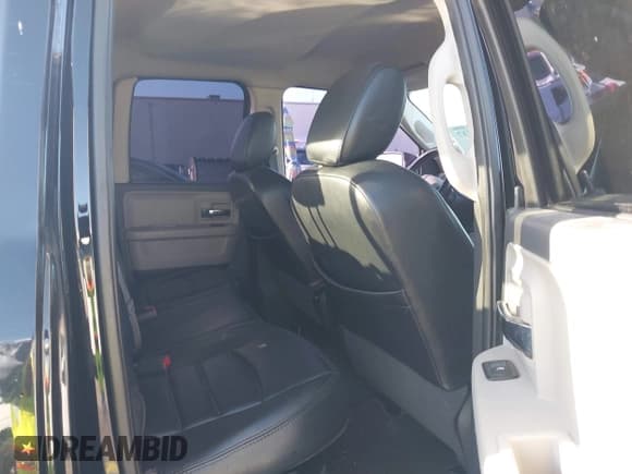 ✅ 2012 Ram 1500 Outdoorsman • VIN: 1C6RD7GTXCS110509 • Lot: 43825117. Wystawiony na IAAI z przebiegiem 199 884 mil. Bezpłatny archiwum sprzedaży aukcyjnych z USA i szczegółowy raport historii pojazdu na DreamBid. Zdjęcie 8.