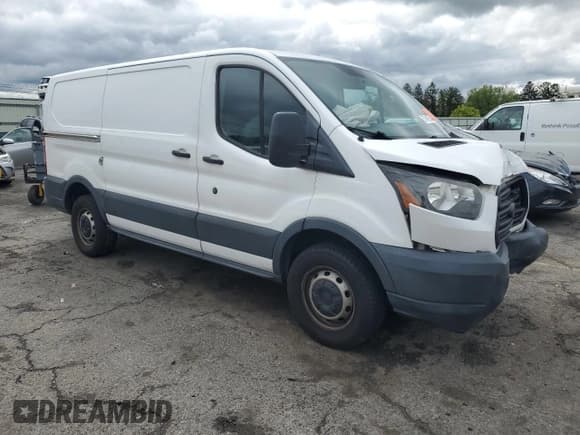 ✅ 2015 Ford Transit Cargo • VIN: 1FTNR1YM9FKA13366 • Лот: 57946755. Опубликован ранее на Copart с пробегом 129 500 миль. Бесплатный доступ к архиву аукционных продаж из США и подробный отчёт об истории автомобиля на DreamBid. Изображение 4.