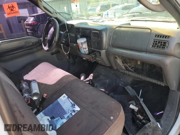 ✅ 2004 Ford F-250 XL • VIN: 1FTNF20L64EC61880 • Lot: 69426905. Wystawiony na Copart z przebiegiem 238 618 mil. Bezpłatny archiwum sprzedaży aukcyjnych z USA i szczegółowy raport historii pojazdu na DreamBid. Zdjęcie 8.