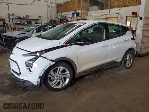 ✅ 2023 Chevrolet Bolt EV 1LT • VIN: 1G1FW6S06P4187362 • Лот: 69634825. Опубликован ранее на Copart с пробегом 25 981 миль. Бесплатный доступ к архиву аукционных продаж из США и подробный отчёт об истории автомобиля на DreamBid. Изображение 1.