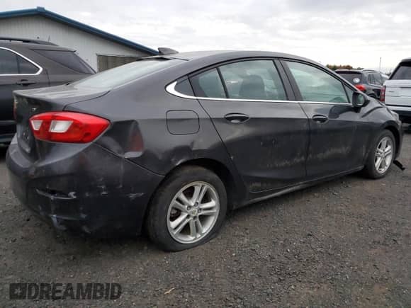 2017 Chevrolet Cruze LT z VIN 1G1BE5SM8H7124827, wystawiony jako Copart lot #90931515 z przebiegiem 123 766 mil mil oraz Czysty tytuł • Clean title. Historia ofert i sprzedaży dostępna na DreamBid. Obrazek 3.