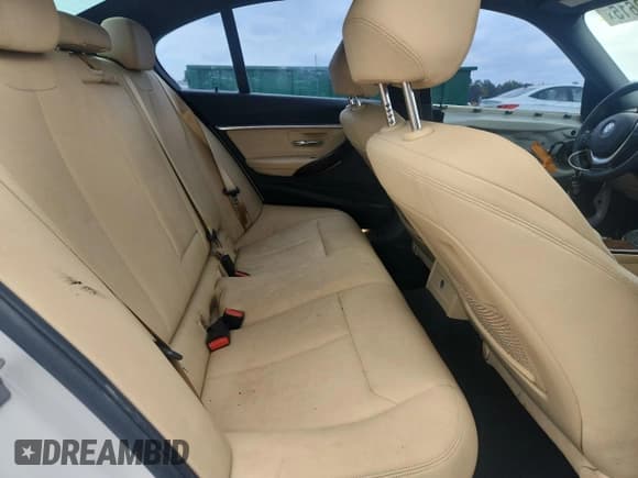 ✅ 2018 BMW 3 Series 330i • VIN: WBA8B9G54JNV00263 • Лот: 81810615. Опубликован ранее на Copart с пробегом 110 206 миль. Бесплатный доступ к архиву аукционных продаж из США и подробный отчёт об истории автомобиля на DreamBid. Изображение 10.