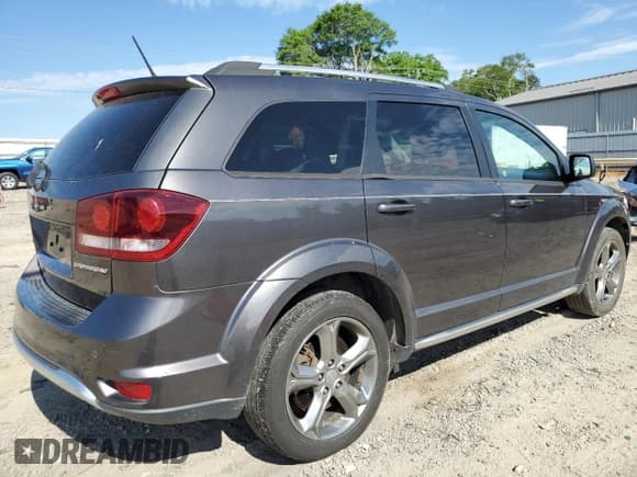 ✅ 2017 Dodge Journey Crossroad Plus • VIN: 3C4PDCGB1HT607874 • Lot: 55747565. Listed on Copart with 117,207 mi. Free auction sales archive from the USA and detailed vehicle history report at DreamBid. Image 3.