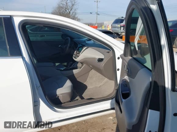 ✅ 2016 Chevrolet Malibu Hybrid • VIN: 1G1ZJ5SU8GF243069 • Lot: 43690551. Listed on IAAI with 31,827 mi. Free auction sales archive from the USA and detailed vehicle history report at DreamBid. Image 5.