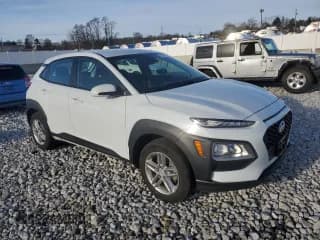 ✅ 2019 Hyundai Kona SE • VIN: KM8K12AA8KU318299 • Лот: 48115134. Опубликован ранее на Copart с пробегом 48 113 миль. Бесплатный доступ к архиву аукционных продаж из США и подробный отчёт об истории автомобиля на DreamBid. Изображение 4.