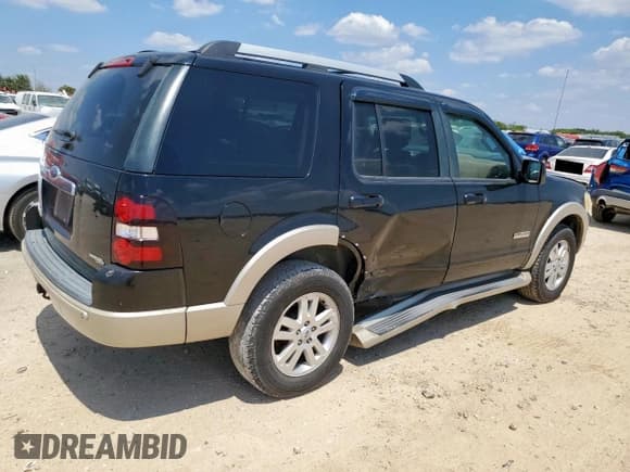 ✅ 2006 Ford Explorer Eddie Bauer • VIN: 1FMEU64E56UB68359 • Лот: 70301045. Опубликован ранее на Copart с пробегом 175 692 миль. Бесплатный доступ к архиву аукционных продаж из США и подробный отчёт об истории автомобиля на DreamBid. Изображение 3.