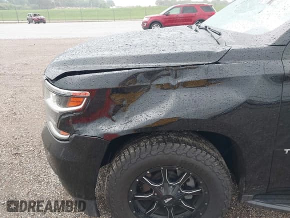 ✅ 2018 Chevrolet Tahoe LS • VIN: 1GNSCAEC1JR142211 • Лот: 42829547. Опубликован ранее на IAAI с пробегом 116 846 миль. Бесплатный доступ к архиву аукционных продаж из США и подробный отчёт об истории автомобиля на DreamBid. Изображение 6.