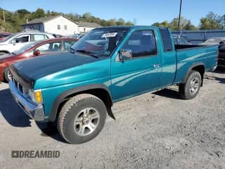 ✅ 1996 Nissan Frontier XE • VIN: 1N6SD16Y9TC382528 • Lot: 75482954. Wystawiony na Copart z przebiegiem 114 795 mil. Bezpłatny archiwum sprzedaży aukcyjnych z USA i szczegółowy raport historii pojazdu na DreamBid. Zdjęcie 1.