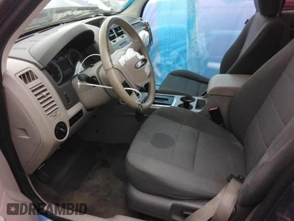 ✅ 2010 Ford Escape XLT • VIN: 1FMCU0D74AKB00774 • Lot: 86645415. Listed on Copart with Not provided. Free auction sales archive from the USA and detailed vehicle history report at DreamBid. Image 7.