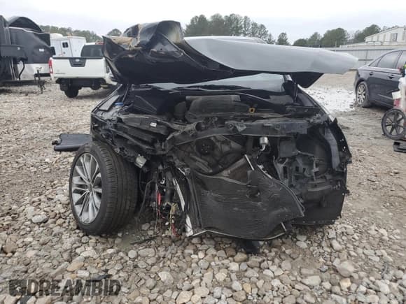 ✅ 2015 Hyundai Genesis 3.8L • VIN: KMHGN4JE1FU042708 • Lot: 43339185. Wystawiony na Copart z przebiegiem 142 912 mil. Bezpłatny archiwum sprzedaży aukcyjnych z USA i szczegółowy raport historii pojazdu na DreamBid. Zdjęcie 5.