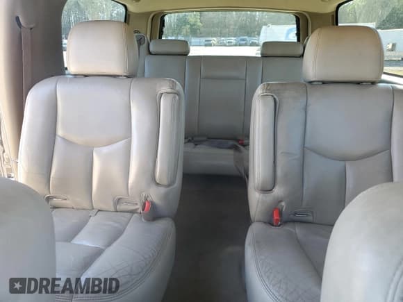 ✅ 2004 Chevrolet Suburban LT • VIN: 3GNFK16Z14G193123 • Lot: 84552174. Wystawiony na Copart z przebiegiem Nie podano. Bezpłatny archiwum sprzedaży aukcyjnych z USA i szczegółowy raport historii pojazdu na DreamBid. Zdjęcie 10.