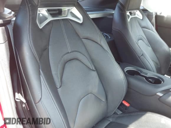 ✅ 2022 Toyota Supra 3.0 • VIN: WZ1DB0C03NW048833 • Lot: 43168171. Listed on IAAI with Not provided. Free auction sales archive from the USA and detailed vehicle history report at DreamBid. Image 8.