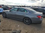 ✅ 2019 Mercedes-Benz E 300 • VIN: WDDZF4KB1KA585380 • Lot: 81945665. Wystawiony na Copart z przebiegiem 88 993 mil. Bezpłatny archiwum sprzedaży aukcyjnych z USA i szczegółowy raport historii pojazdu na DreamBid. Zdjęcie 2.